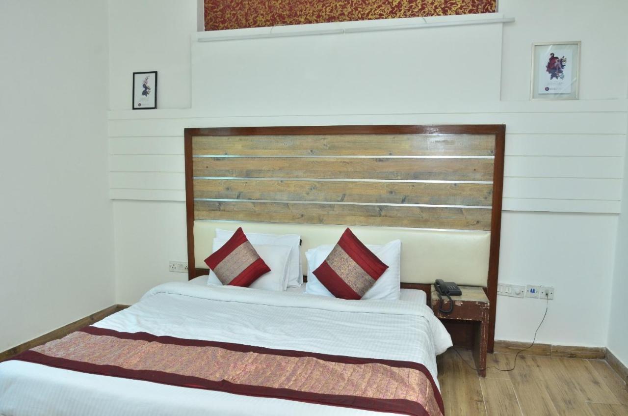 Ddr Hotel Residency Gurgaon Eksteriør billede
