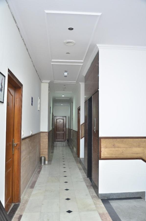 Ddr Hotel Residency Gurgaon Eksteriør billede