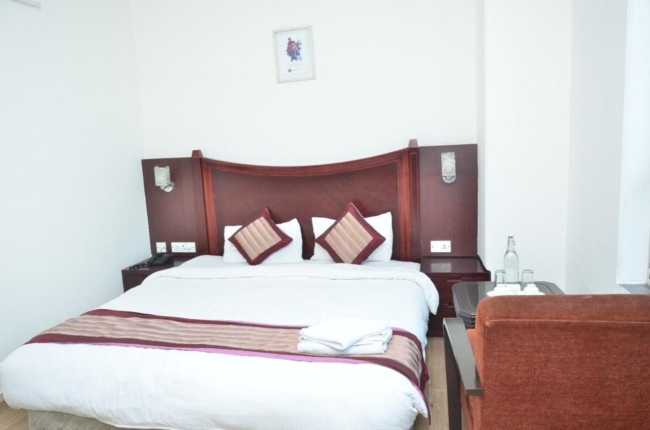 Ddr Hotel Residency Gurgaon Eksteriør billede