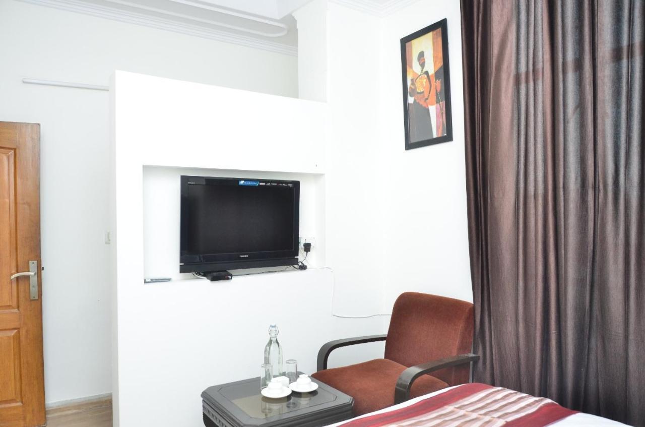 Ddr Hotel Residency Gurgaon Eksteriør billede